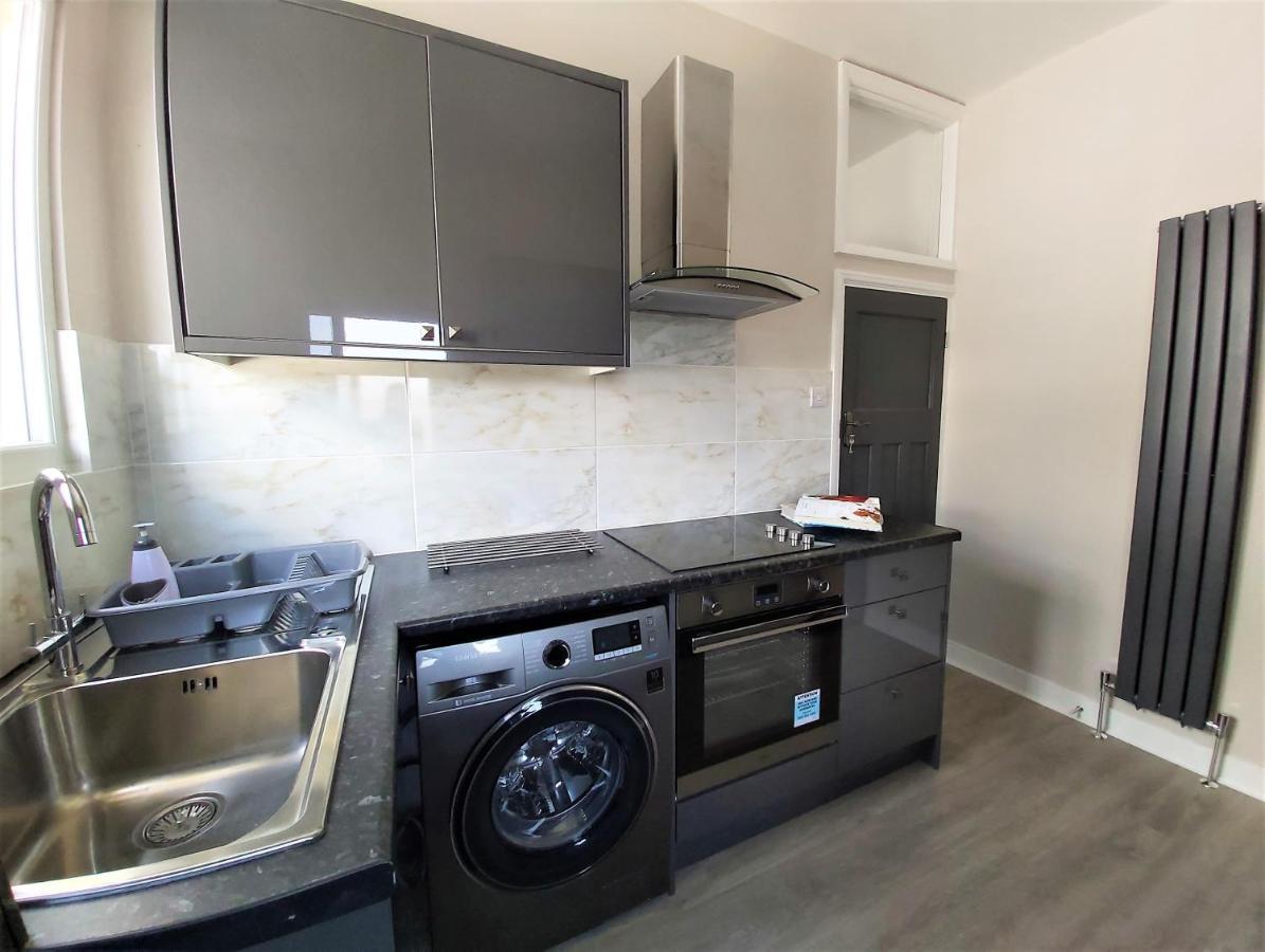 Apartament Beautifully Renovated 2 Bed Flat - Close To Beach Southend-on-Sea Zewnętrze zdjęcie