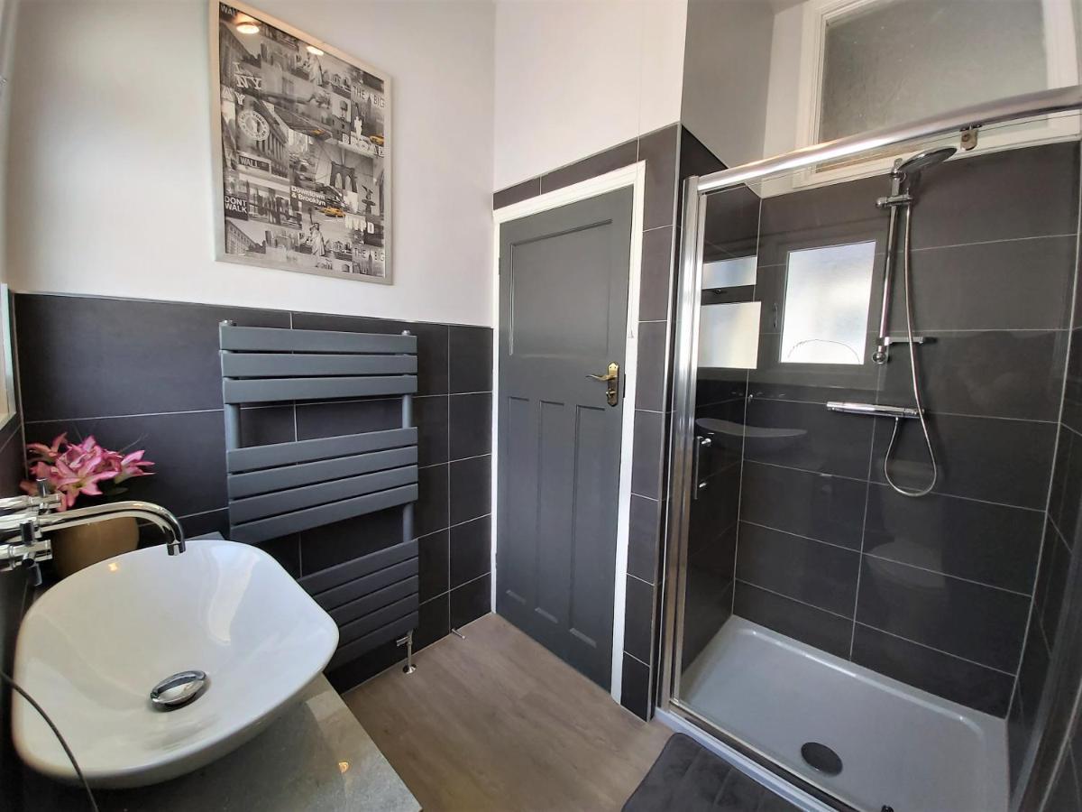 Apartament Beautifully Renovated 2 Bed Flat - Close To Beach Southend-on-Sea Zewnętrze zdjęcie