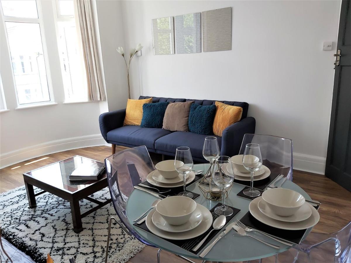 Apartament Beautifully Renovated 2 Bed Flat - Close To Beach Southend-on-Sea Zewnętrze zdjęcie